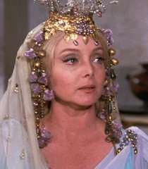 Carolyn Jones (Rainha Hipólita)