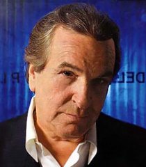 Tenente Terry McNichols (Danny Aiello)