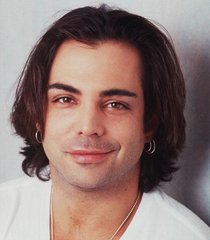 Dennis Booker (Richard Grieco)