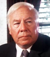 Carter McKay (George Kennedy)