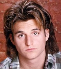 Joey Penhall (Michael DeLuise)