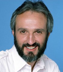 Steven Keaton	(Michael Gross)