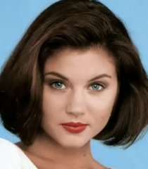 Valerie Malone (Tiffani-Amber Thiessen)