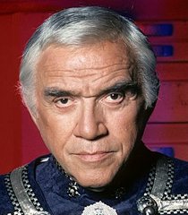 Comandante Adama (Lorne Greene)