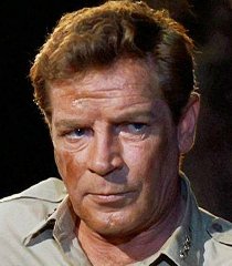 Almirante Harriman Nelson (Richard Basehart)