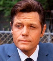 Steve McGarrett (Jack Lord)