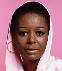 Peggy Fair (Gail Fisher)