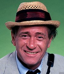 Carl Kolchak (Darren McGavin)