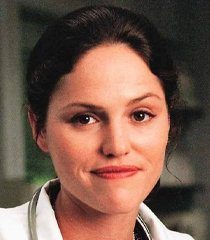 Dra. Margaret "Maggie" Doyle (Jorja Fox)