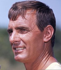 Tom Wedloe (Dennis Weaver)