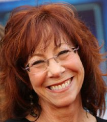 Sra. Francine Briggss (Mindy Sterling)