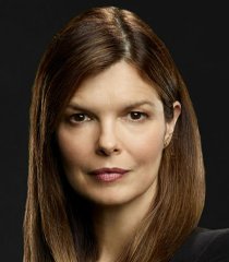 Alex Blake (Jeanne Tripplehorn)
