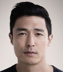 Matt Simmons (Daniel Henney)