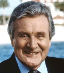 Edward Whitaker (Patrick Macnee)
