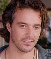 Brian Peterson (Cameron Daddo)