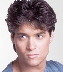 Grady Jameson (Bryan Genesse)