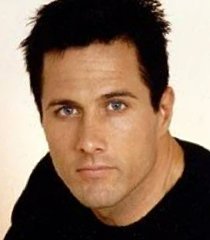 Kyle McBride (Rob Estes)