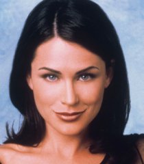 Eve Cleary (Rena Sofer)