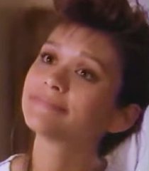 Serena Cruz (Nia Peeples)