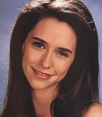 Sarah Reeves (Jennifer Love Hewitt)