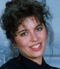 Mo DeMott (Sydney Walsh)