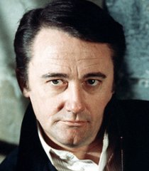 Harry Rule (Robert Vaughn)