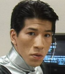 Oficial Daisuke Yazawa (Masaru Matsuda)