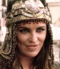 Alti (Claire Stansfield)