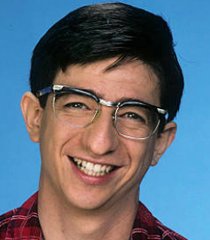 Arvid Engen (Dan Frischman)