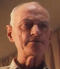 Sr. Edison (Peter MacNeill)