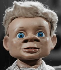 Bill Gibson (Sylvia Anderson - voz)