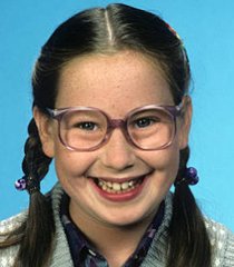 Janice Lazarotto (Tannis Vallely)