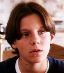 Marshall Teller (Omri Katz)