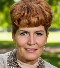 Phyllis Hammond (Edith Atwater)