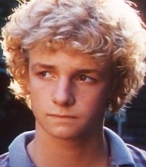 Tom Edison (Andrew Sabiston)