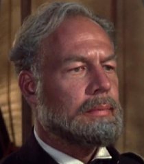 Coronel Fairchild (George Kennedy)